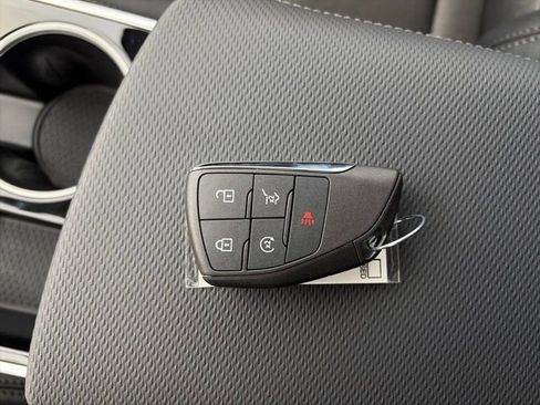 New 2026 Chevrolet Equinox LT w/ Convenience Package II FWD image 22