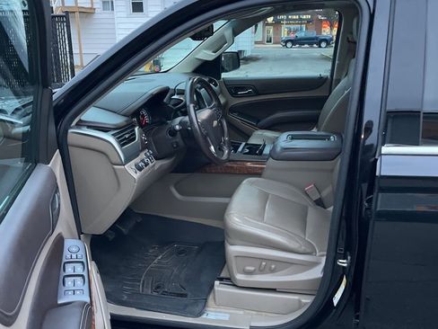 Used 2015 Chevrolet Suburban LTZ image 5