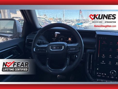 Used 2025 GMC Yukon AT4 w/ AT4 Premium Package image 33