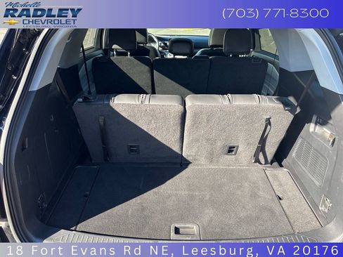 Used 2022 Ford Explorer XLT w/ Equipment Group 202A image 12