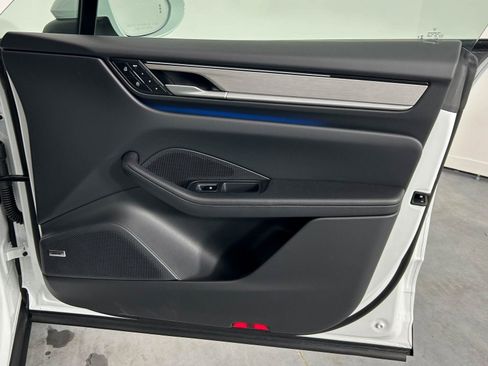 Used 2024 Porsche Macan 4 Electric image 23