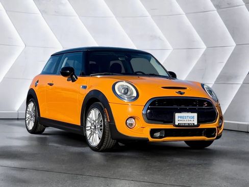 Used 2015 MINI Cooper S image 3