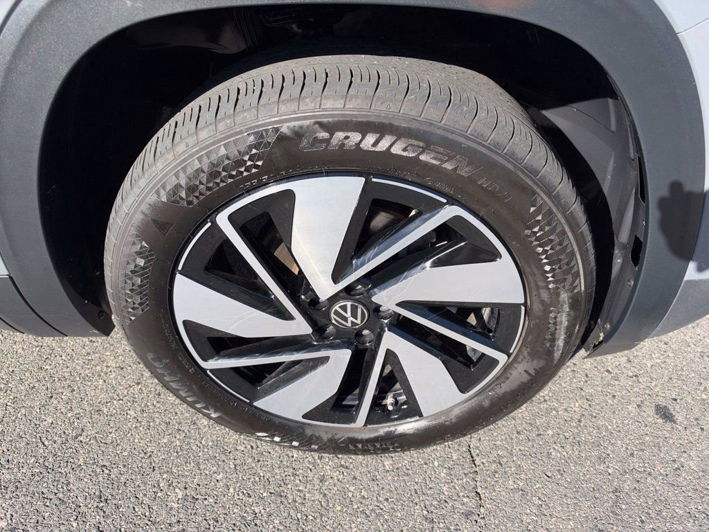 Used 2025 Volkswagen Atlas SEL AWD/4WD image 15
