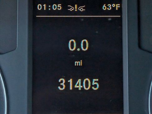 Used 2017 Mercedes-Benz Metris Passenger image 21