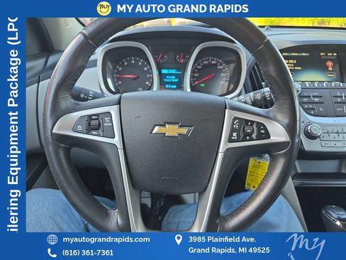 Used 2017 Chevrolet Equinox LT w/ Convenience Package AWD/4WD image 14