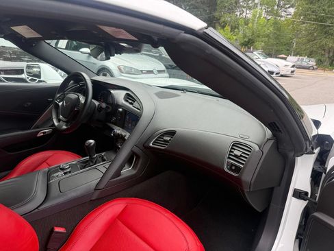Used 2015 Chevrolet Corvette Stingray Coupe RWD image 24