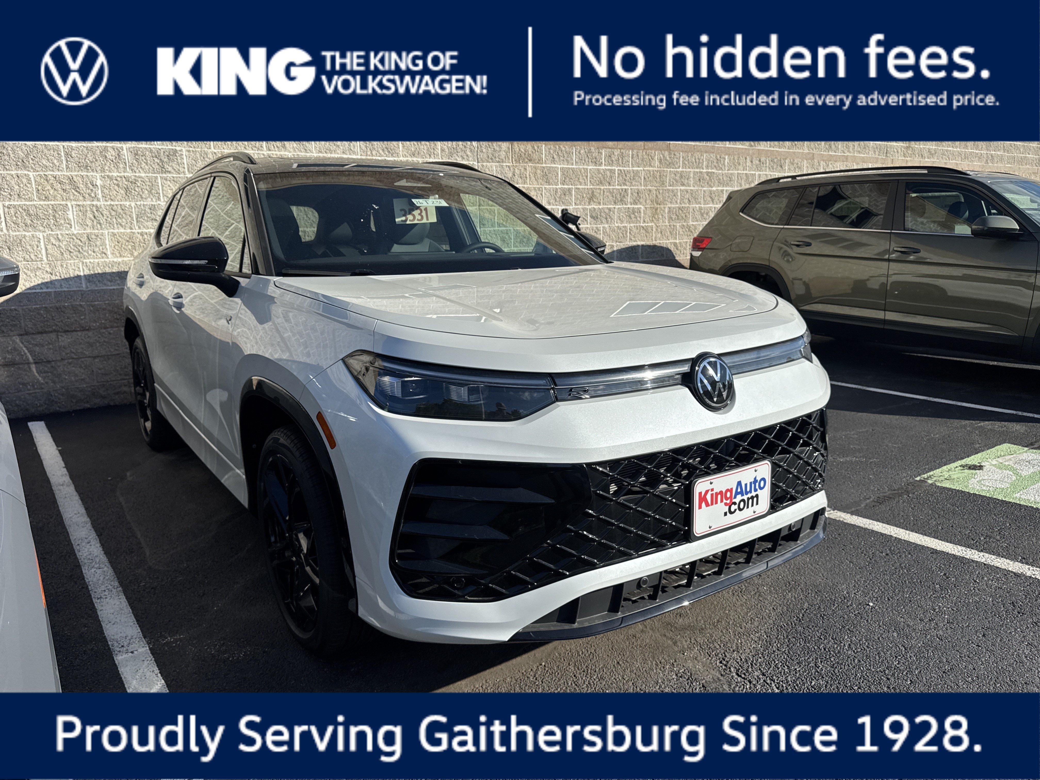 New 2026 Volkswagen Tiguan SE R-Line AWD/4WD image 1