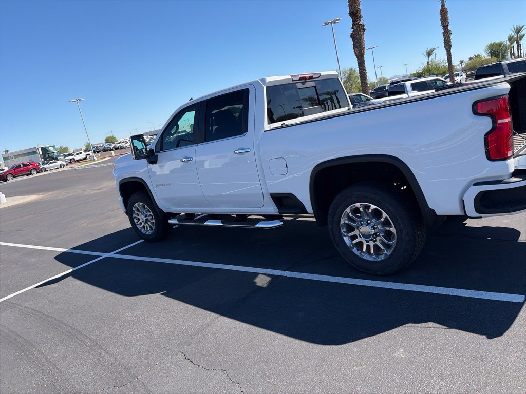 Used 2025 Chevrolet Silverado 2500 LT w/ Z71 Chrome Sport Edition AWD/4WD image 6