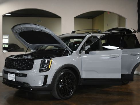 Used 2022 Kia Telluride SX w/ SX Prestige Package image 90