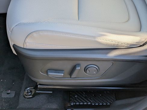 New 2026 Hyundai Tucson Limited image 18