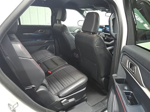 Used 2025 Ford Explorer ST-Line w/ Premium Package AWD/4WD image 23