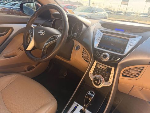 Used 2012 Hyundai Elantra Limited w/ Technology Pkg 5 image 24