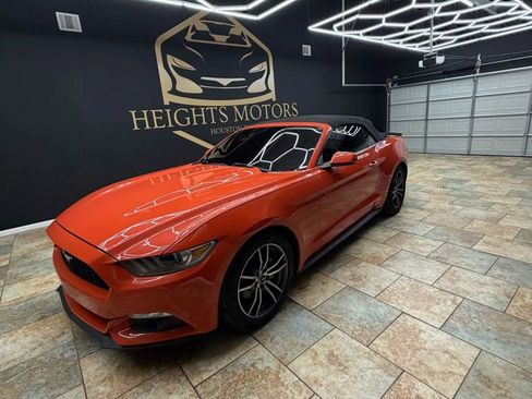 Used 2016 Ford Mustang Premium image 3