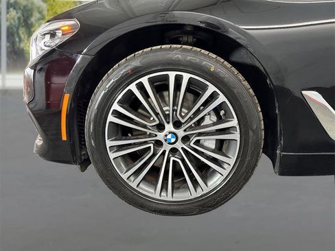 Used 2019 BMW 530i xDrive image 21