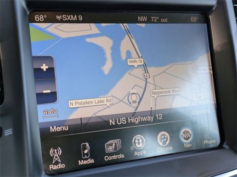 Used 2016 Chrysler 300 Limited image 18