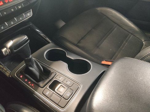 Used 2019 Kia Sorento SX w/ SX Touring Package FWD image 26