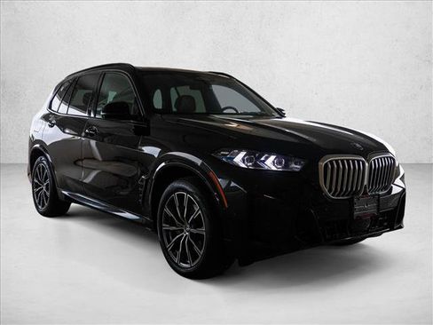 Used 2026 BMW X5 xDrive40i AWD/4WD image 3
