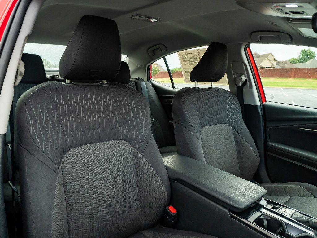 Used 2025 Toyota Camry LE FWD image 18