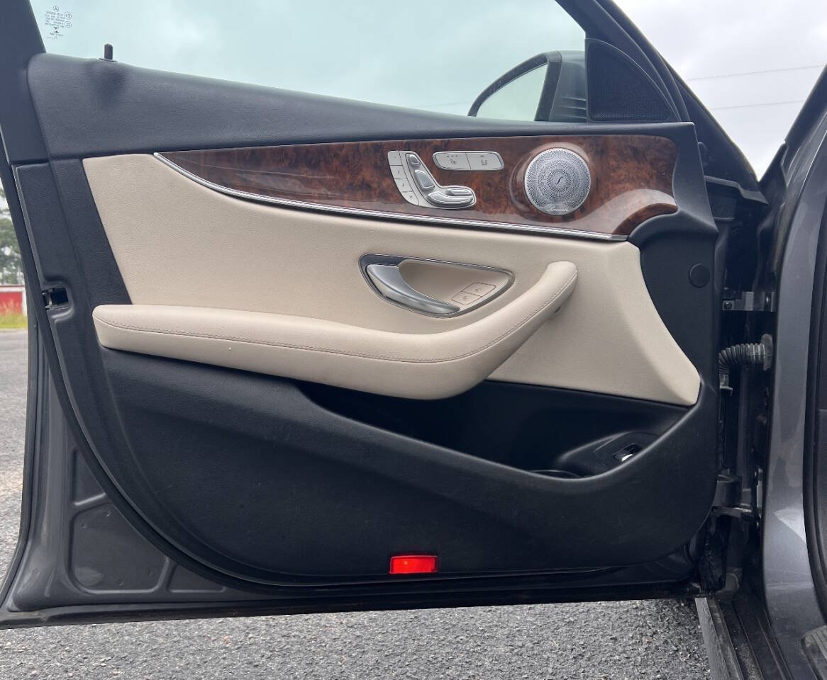Used 2018 Mercedes-Benz E 300 image 12