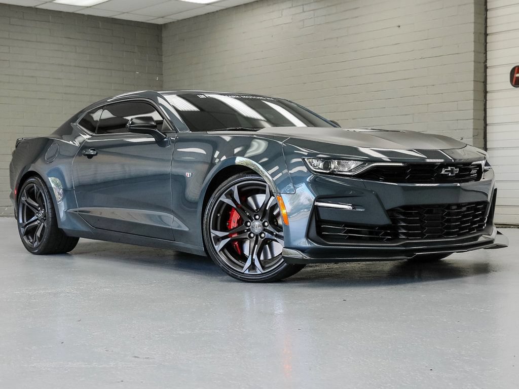 Used 2022 Chevrolet Camaro SS RWD image 1
