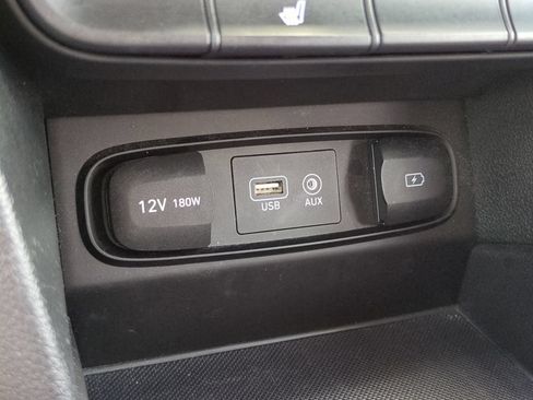 Used 2019 Hyundai Santa Fe SEL FWD image 21