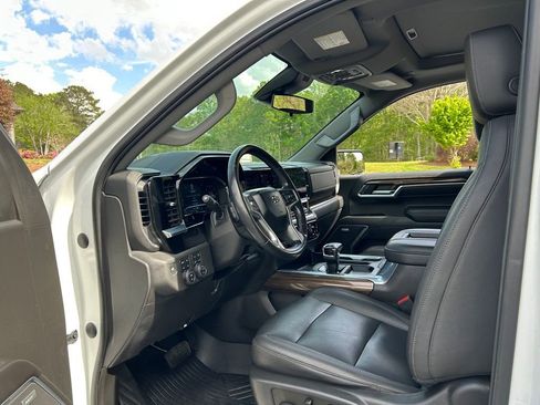 Used 2022 Chevrolet Silverado 1500 LT Trail Boss w/ LT Trail Boss Premium Package AWD/4WD image 50