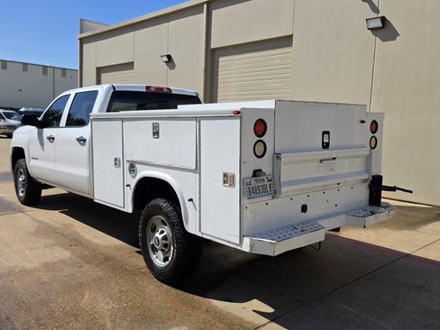 Used 2015 Chevrolet Silverado 2500 W/T AWD/4WD image 3
