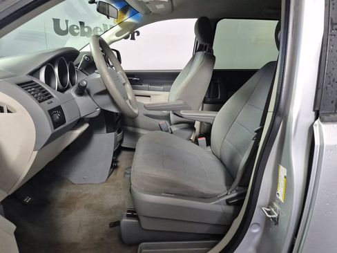 Used 2008 Dodge Grand Caravan SE FWD image 9