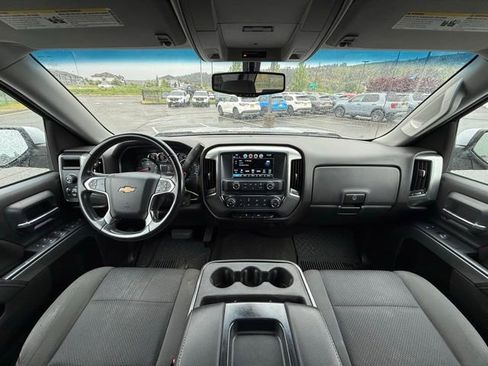 Used 2018 Chevrolet Silverado 1500 LT AWD/4WD image 9