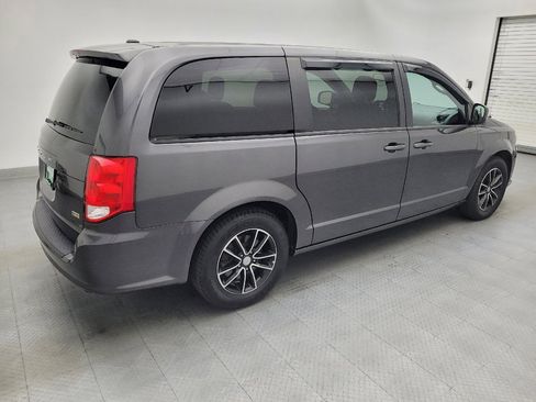 Used 2018 Dodge Grand Caravan SE FWD image 10