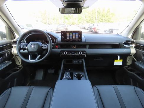 New 2025 Honda Pilot EX-L image 16