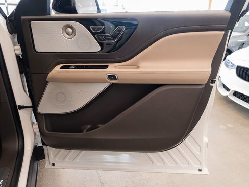 Used 2023 Lincoln Aviator Reserve w/ Equipment Group 201A image 25