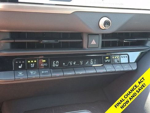 Used 2026 Toyota Crown AWD/4WD image 18