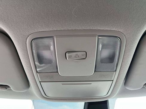 Used 2025 Kia Soul LX w/ LX Technology Package FWD image 22