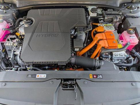 New 2025 Hyundai Elantra SEL image 17