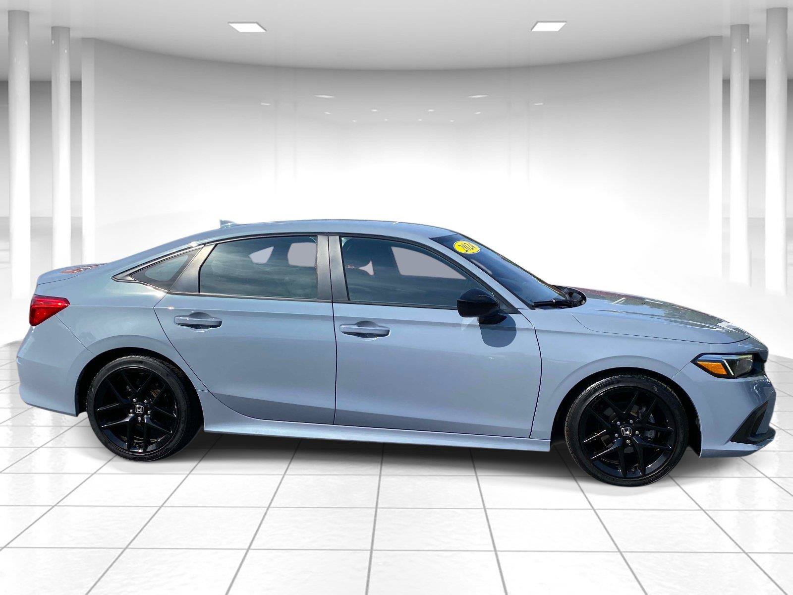Used 2024 Honda Civic Sport image 2