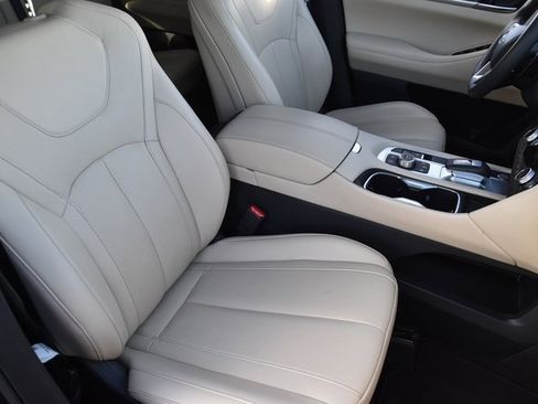 Certified 2025 INFINITI QX60 Luxe image 32