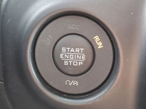 Used 2022 Jeep Wrangler Unlimited Sport image 22