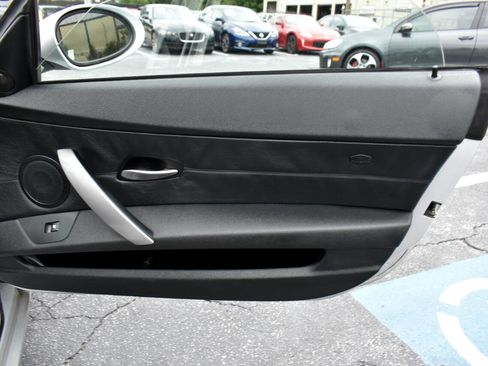 Used 2006 BMW Z4 3.0i image 38