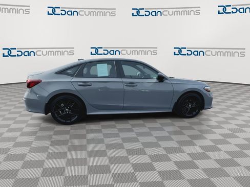 Used 2025 Honda Civic Sport image 9