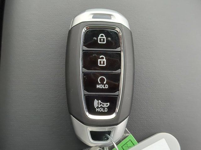 Used 2026 Hyundai Venue SEL FWD image 28