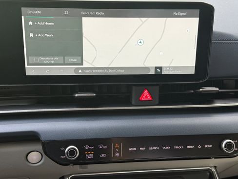 New 2025 Kia Carnival EX image 22