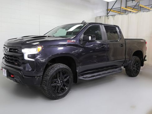 Certified 2022 Chevrolet Silverado 1500 LT Trail Boss w/ LT Trail Boss Premium Package AWD/4WD image 16