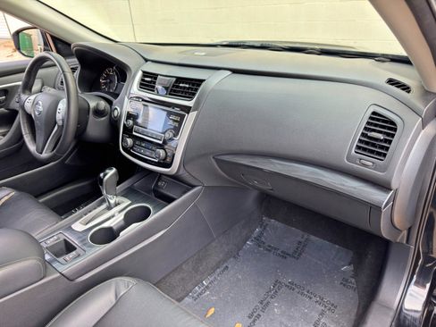 Used 2018 Nissan Altima 2.5 SL FWD image 12