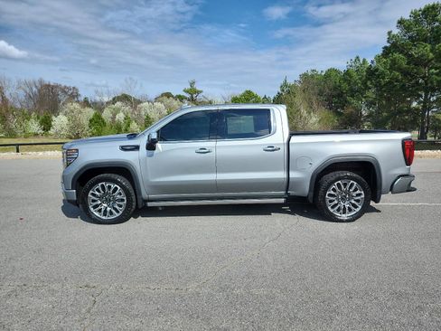 Used 2024 GMC Sierra 1500 Denali Ultimate image 2