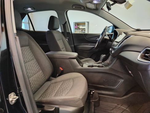 Used 2018 Chevrolet Equinox LT w/ Redline Edition AWD/4WD image 16