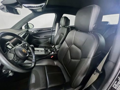 Certified 2024 Porsche Macan S AWD/4WD image 5