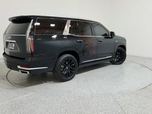 Used 2025 Cadillac Escalade Premium Luxury w/ Touring Package image 3