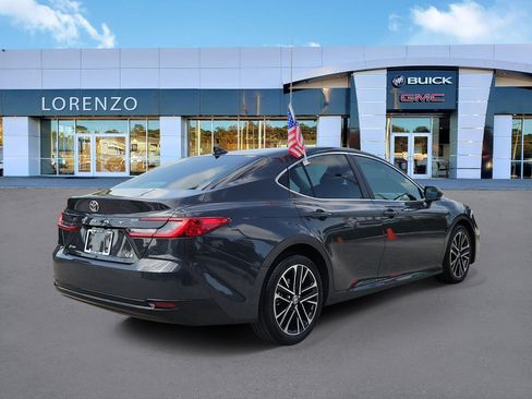 Used 2026 Toyota Camry XLE FWD image 5