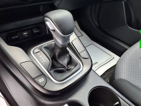 Used 2023 Kia Soul LX image 10